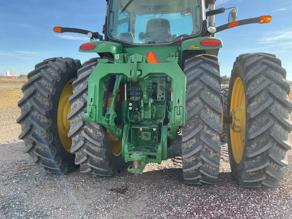 Image of John Deere 8360R equipment image 4
