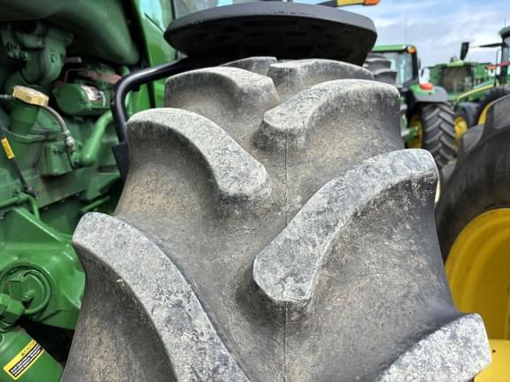 Image of John Deere 8360R equipment image 4