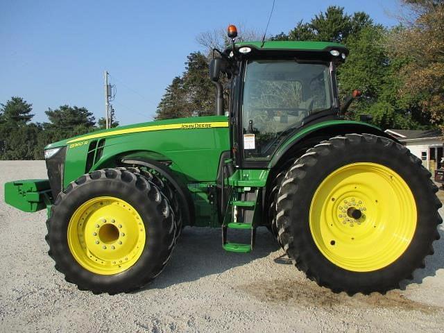 Image of John Deere 8360R equipment image 2