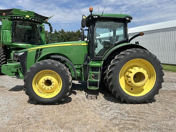 Image of John Deere 8360R equipment image 4