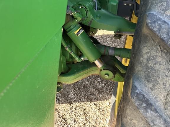 Image of John Deere 8360R equipment image 3