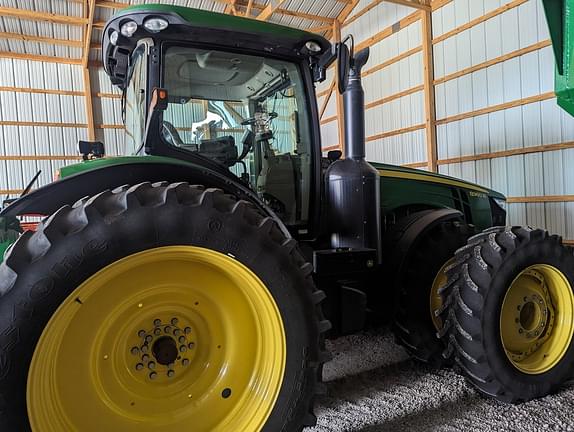 Image of John Deere 8360R equipment image 1