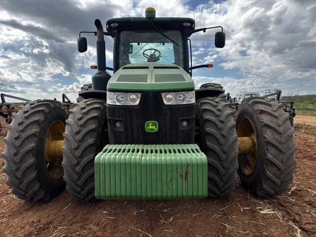 Image of John Deere 8360R equipment image 2