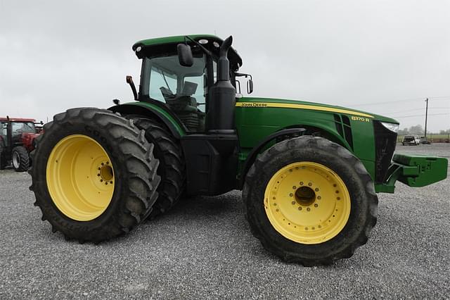 Image of John Deere 8370R equipment image 3