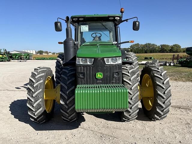 Image of John Deere 8370R equipment image 1