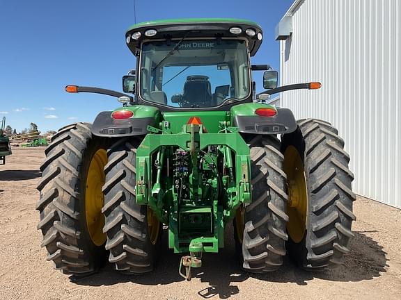 Image of John Deere 8370R equipment image 3