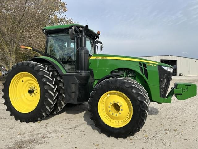 Image of John Deere 8370R equipment image 1