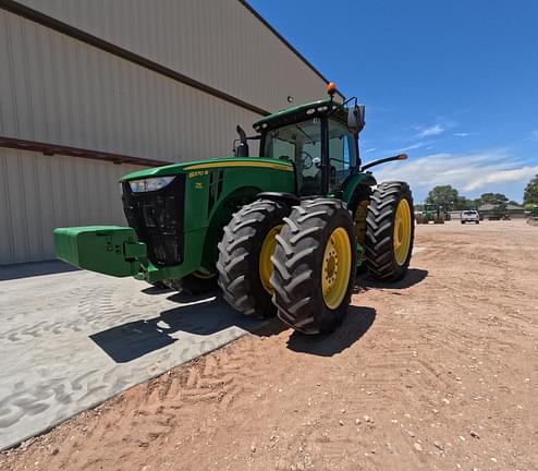 Image of John Deere 8370R Primary image