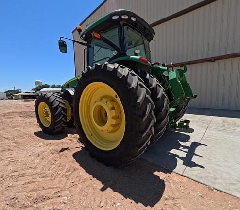 Image of John Deere 8370R equipment image 2