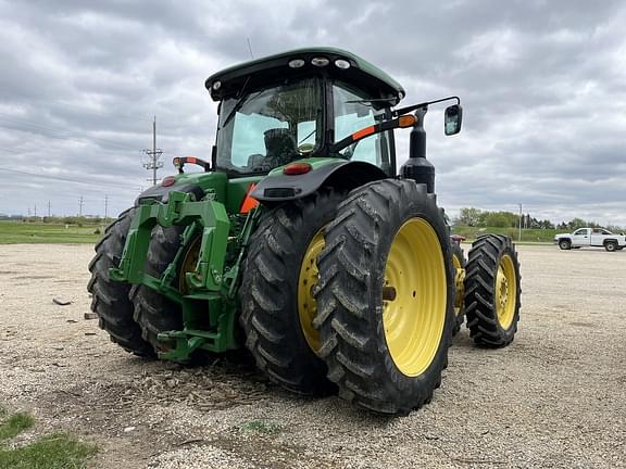 Image of John Deere 8370R equipment image 3