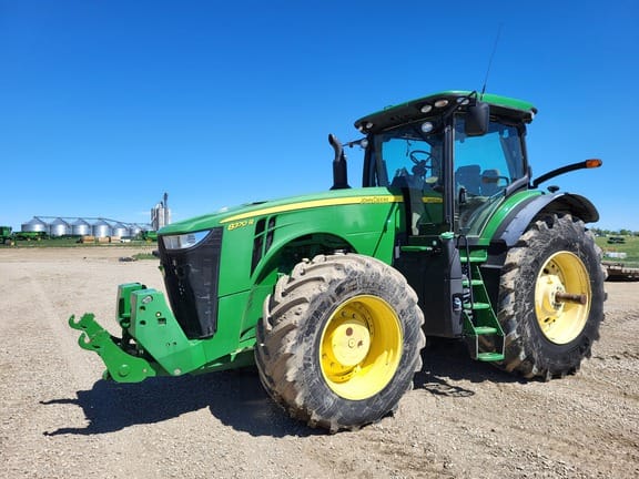 2014 John Deere 8370R Equipment Image0