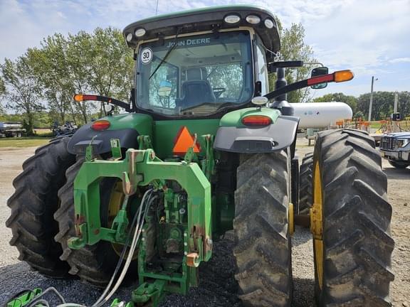 Image of John Deere 8370R equipment image 3