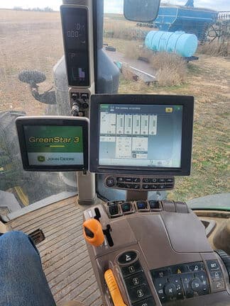 Image of John Deere 8370R equipment image 3