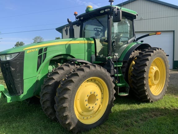 2014 John Deere 8370R Equipment Image0