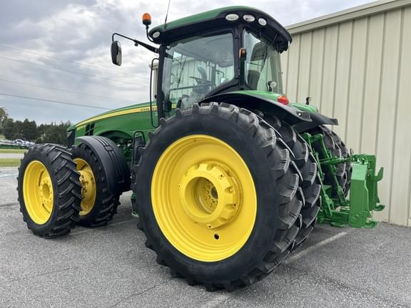 Image of John Deere 8370R equipment image 3