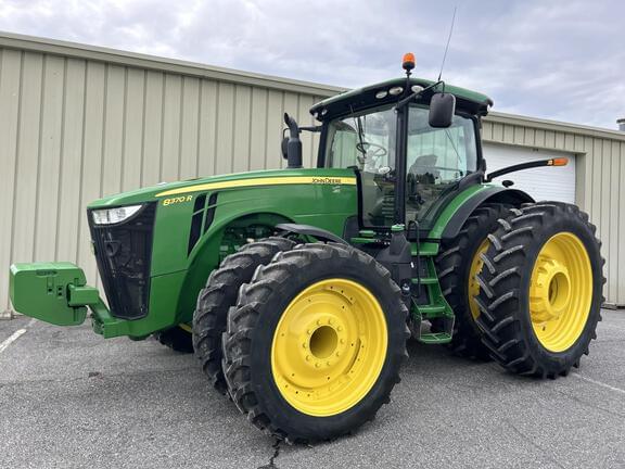 Image of John Deere 8370R Primary image