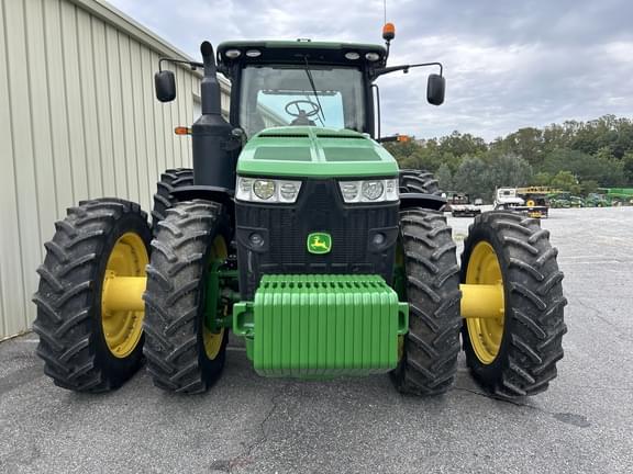 Image of John Deere 8370R equipment image 4
