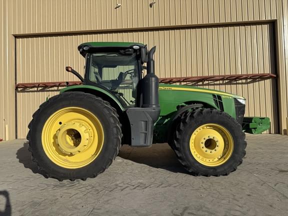 Image of John Deere 8370R equipment image 4