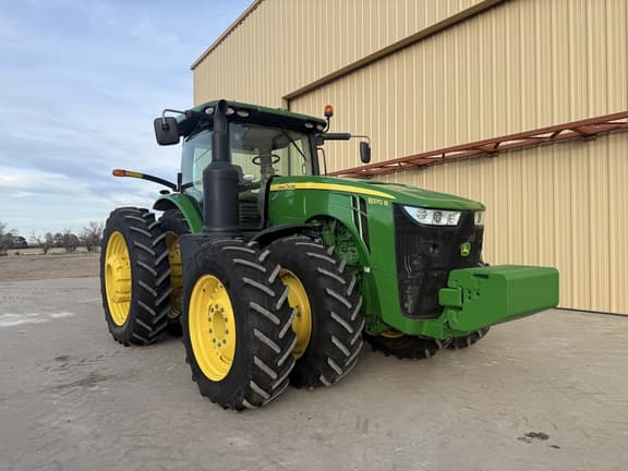 Image of John Deere 8370R equipment image 4
