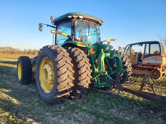 Image of John Deere 8370R equipment image 3
