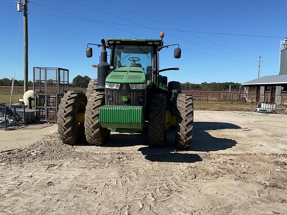 Image of John Deere 8370R equipment image 1