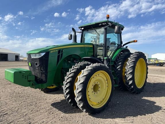 2014 John Deere 8370R Equipment Image0