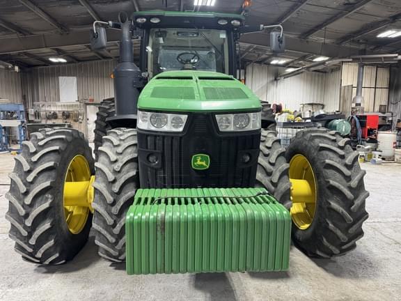 Image of John Deere 8370R equipment image 4