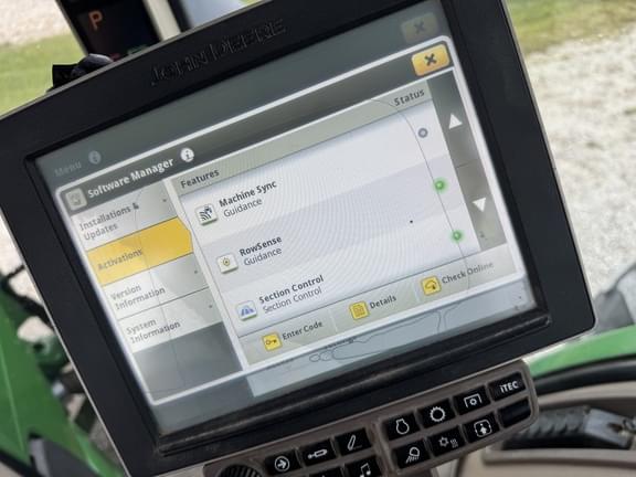 Image of John Deere 8370R equipment image 4