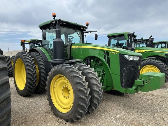2014 John Deere 8370R Equipment Image0