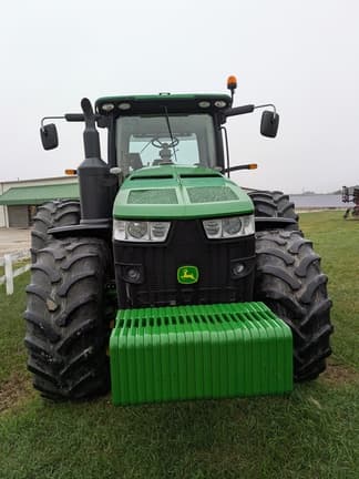 Image of John Deere 8370R equipment image 4