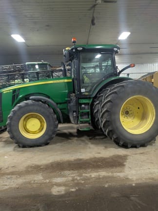 2014 John Deere 8370R Equipment Image0