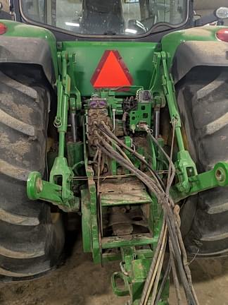 Image of John Deere 8370R equipment image 3