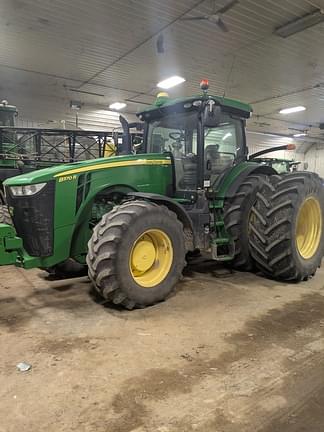 Image of John Deere 8370R equipment image 1