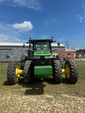 Image of John Deere 8370R equipment image 2