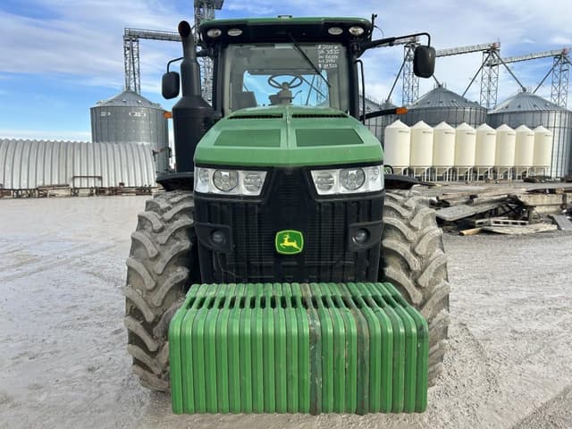 Image of John Deere 8370R equipment image 2