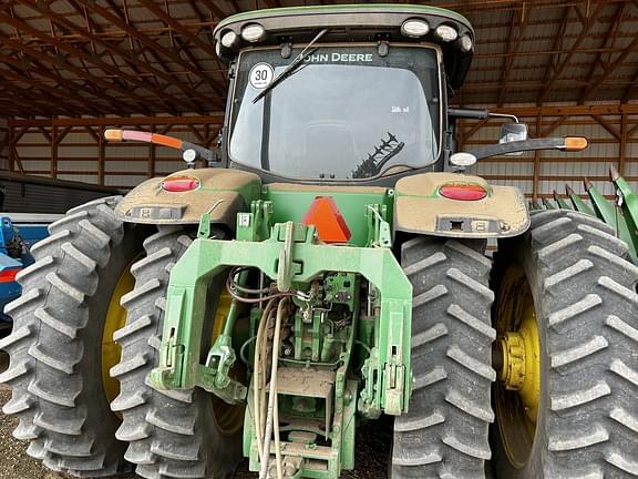 Image of John Deere 8370R equipment image 4