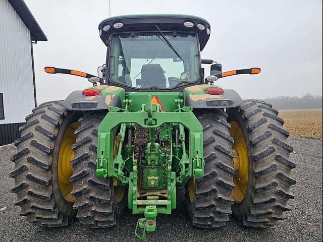 Image of John Deere 8370R equipment image 3