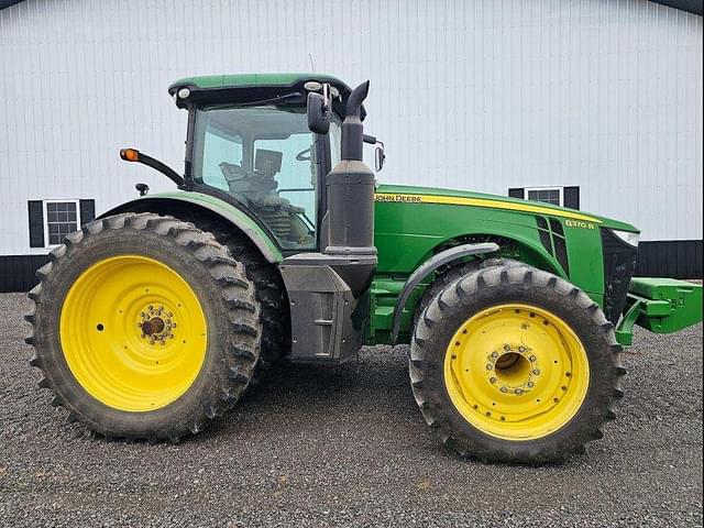 Image of John Deere 8370R equipment image 1