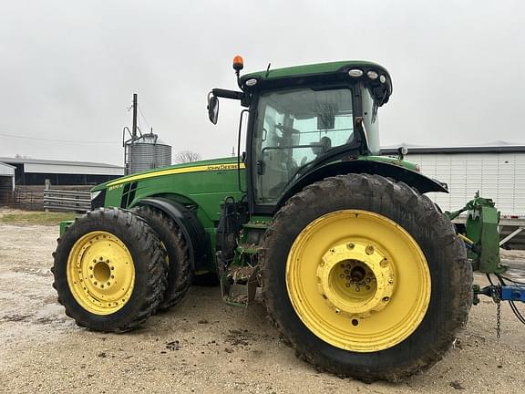 Image of John Deere 8370R equipment image 3