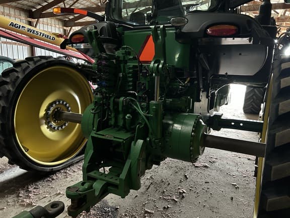 Image of John Deere 8370RT equipment image 4