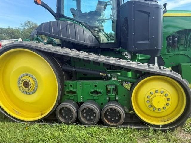 Image of John Deere 8370RT equipment image 3