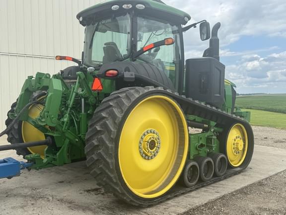 Image of John Deere 8370RT equipment image 2