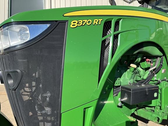 Image of John Deere 8370RT equipment image 2