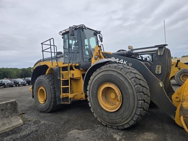 Image of John Deere 844K-II equipment image 3