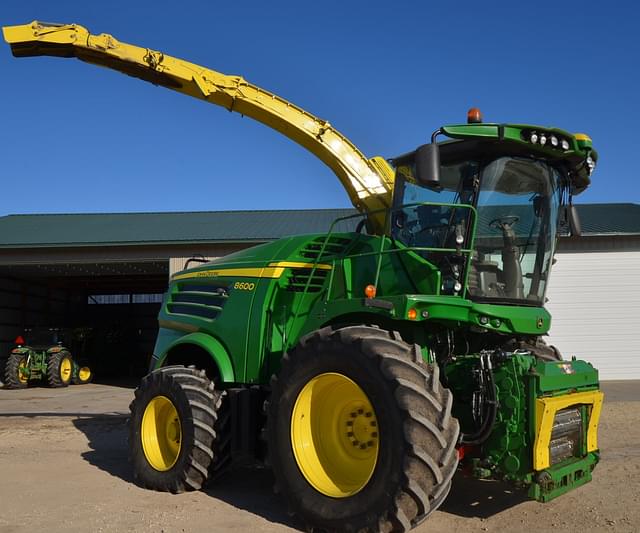 Image of John Deere 8600 equipment image 4