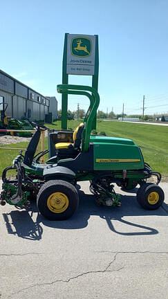 Image of John Deere 8700 equipment image 3