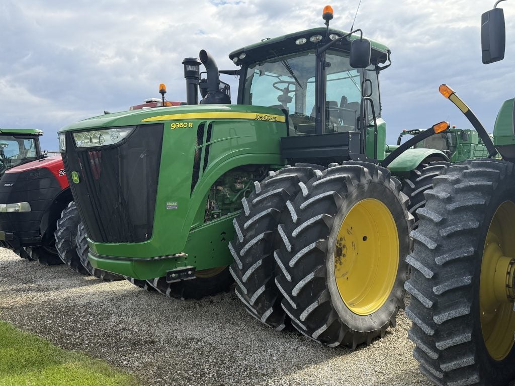 2014 John Deere 9360R Equipment Image0