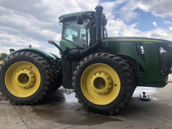 2014 John Deere 9410R Equipment Image0