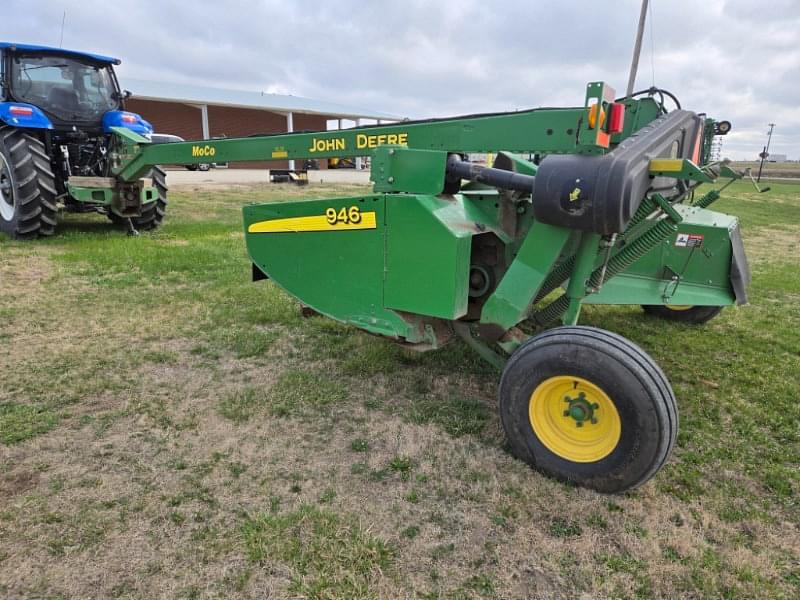 Image of John Deere 946 Image 1