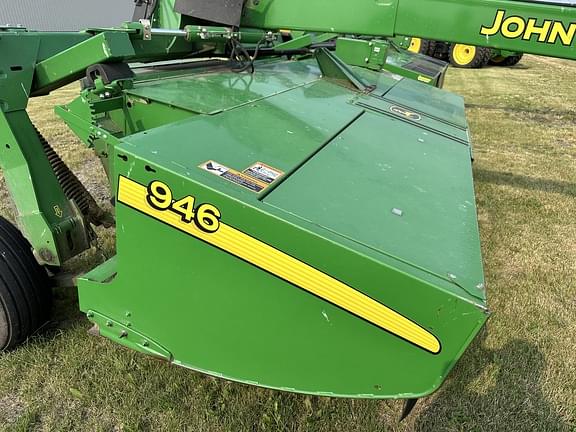 Image of John Deere 946 equipment image 4